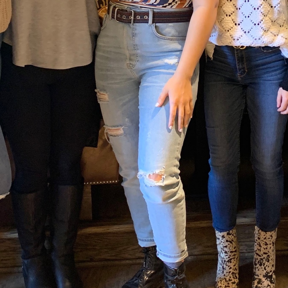 F21 High Waisted Ripped Mom jeans